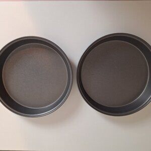 2 x 8 Inch Cake Pans